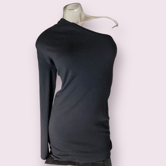 Italian wool one sleeved black bodycon sweater top - Picture 3 of 7